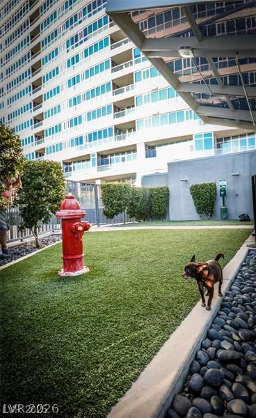 4585 Dean Martin, Las Vegas, NV 89103