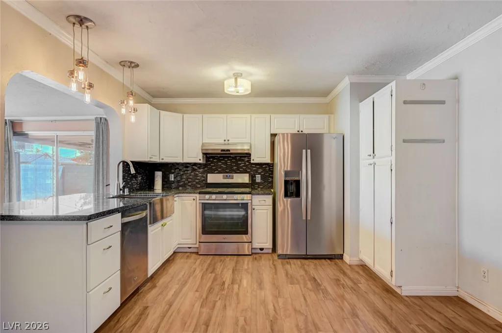 1209 Meadbrook, Las Vegas, NV 89110