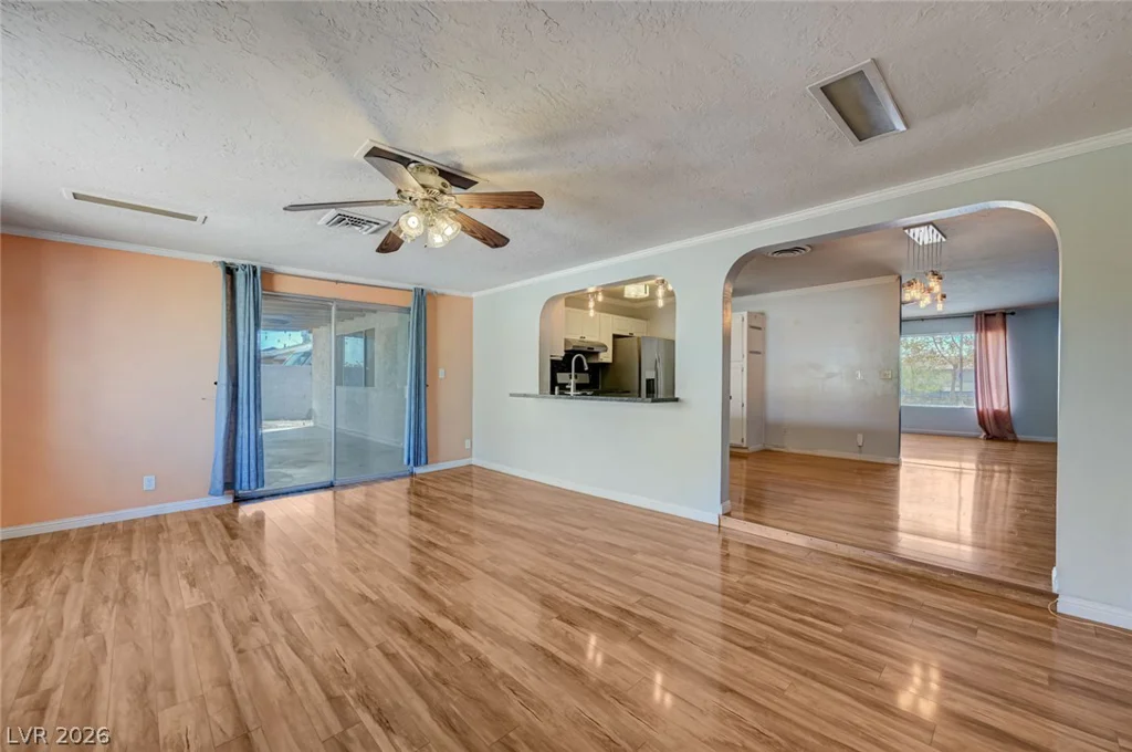 1209 Meadbrook, Las Vegas, NV 89110