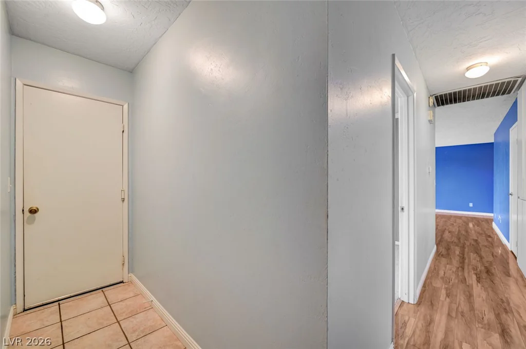 1209 Meadbrook, Las Vegas, NV 89110