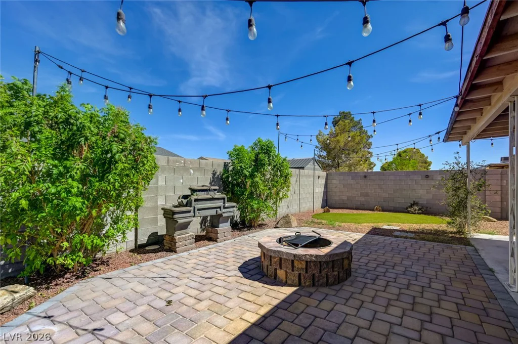 1209 Meadbrook, Las Vegas, NV 89110
