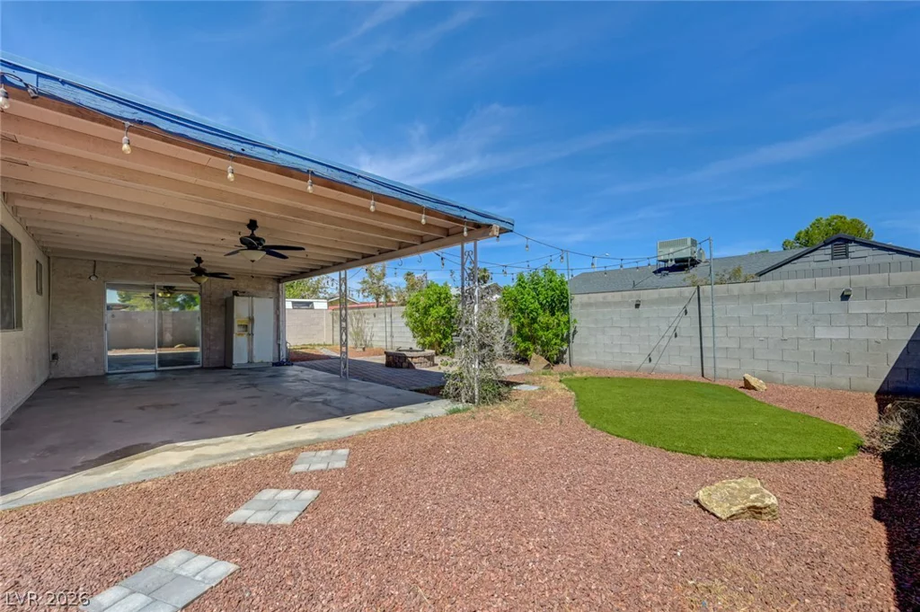 1209 Meadbrook, Las Vegas, NV 89110