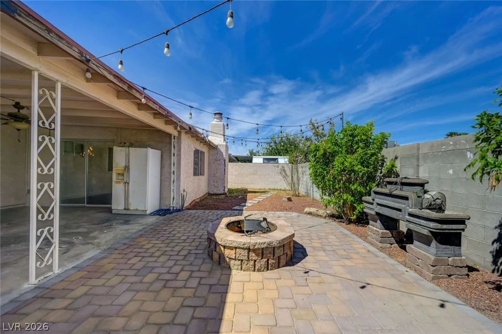 1209 Meadbrook, Las Vegas, NV 89110