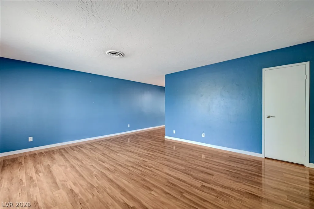 1209 Meadbrook, Las Vegas, NV 89110