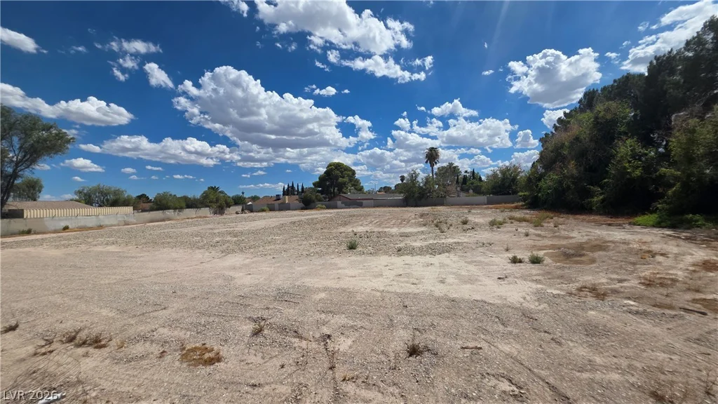 3995 Vegas, Las Vegas, NV 89108