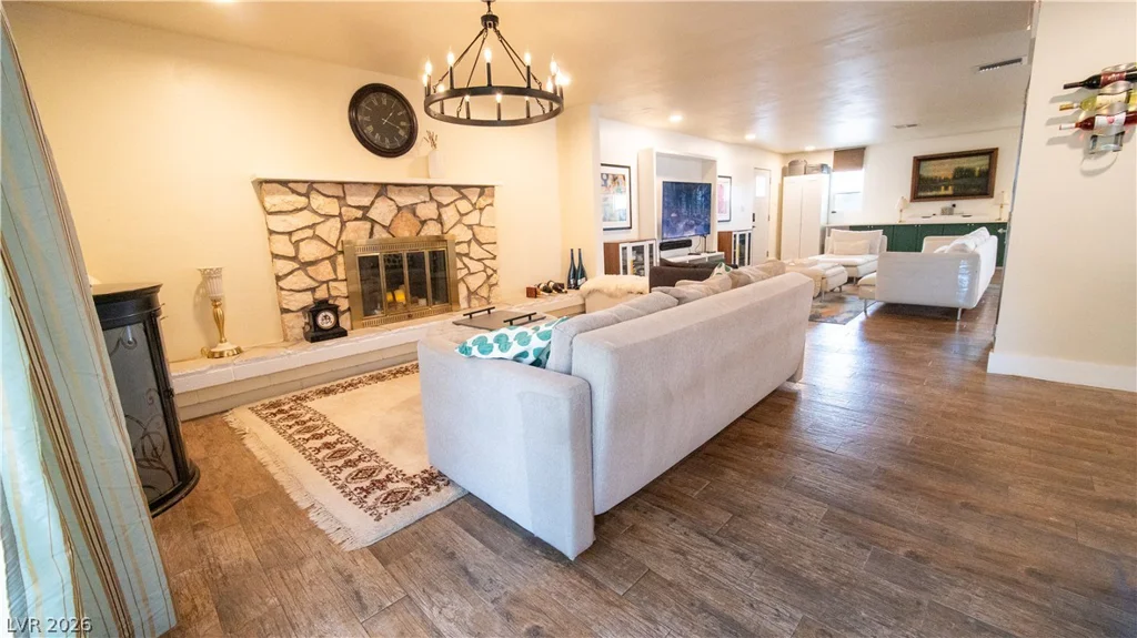 425 Blackridge, Henderson, NV 89015