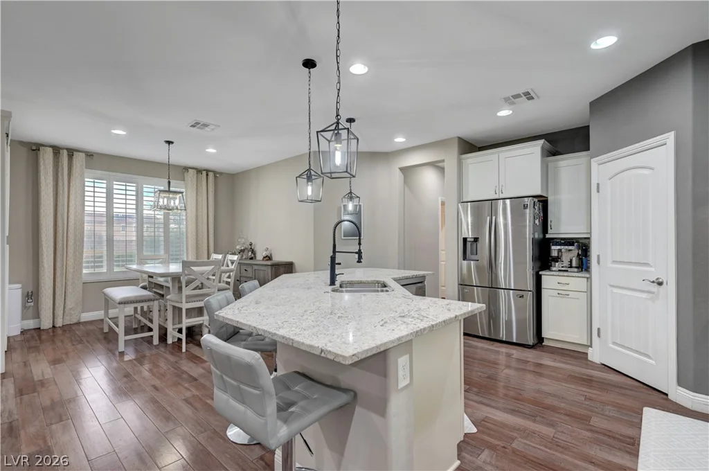 7694 Canyon Diablo, Las Vegas, NV 89179