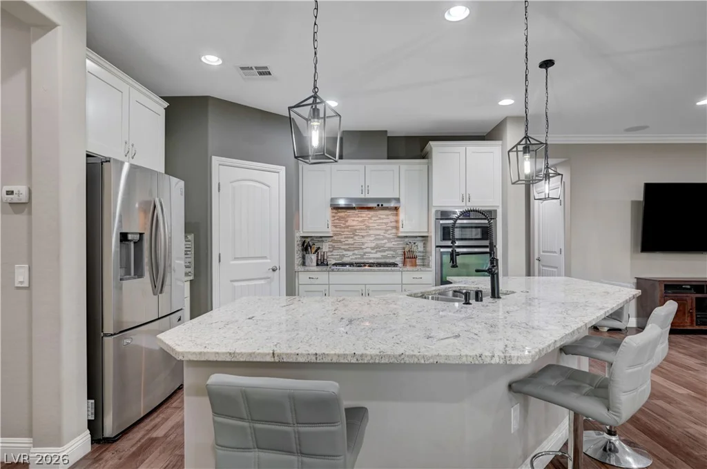 7694 Canyon Diablo, Las Vegas, NV 89179
