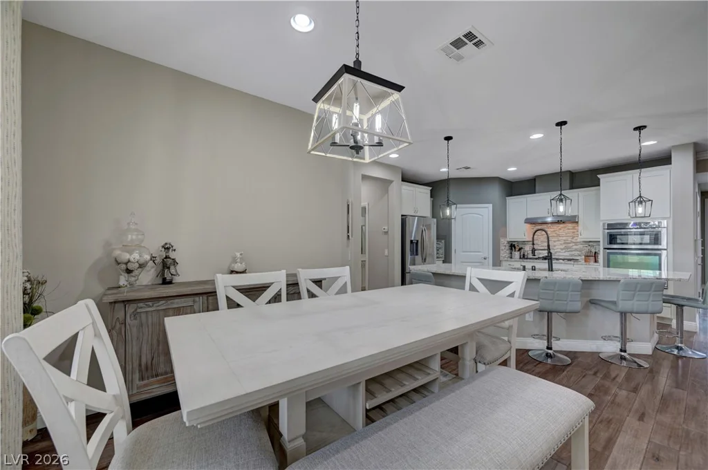 7694 Canyon Diablo, Las Vegas, NV 89179