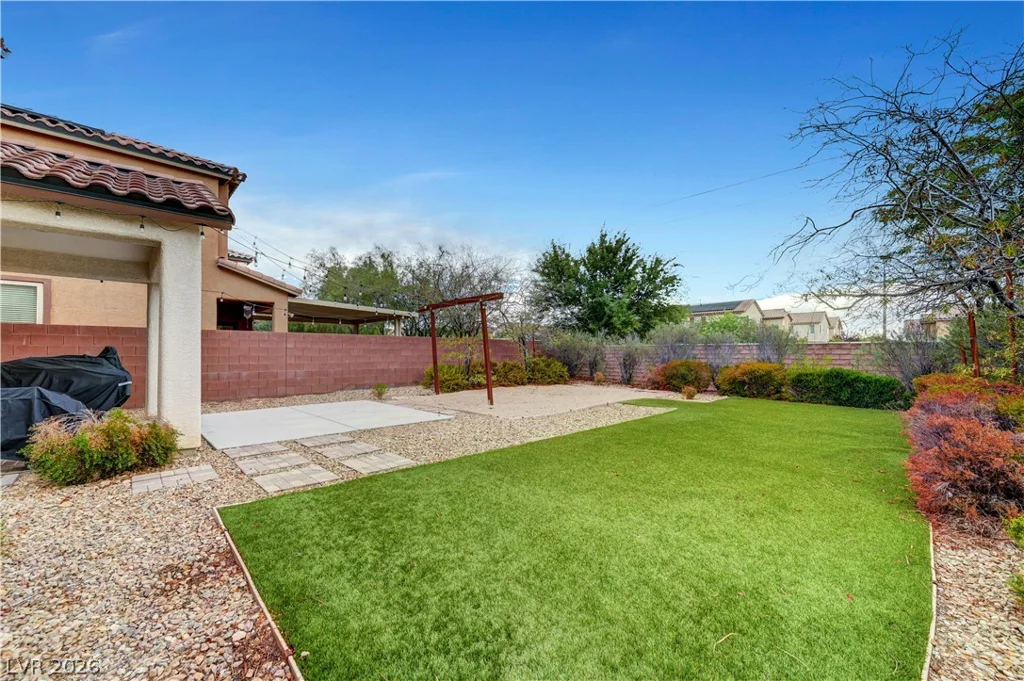 7694 Canyon Diablo, Las Vegas, NV 89179