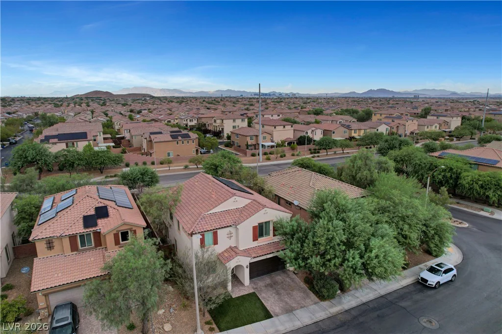 7694 Canyon Diablo, Las Vegas, NV 89179
