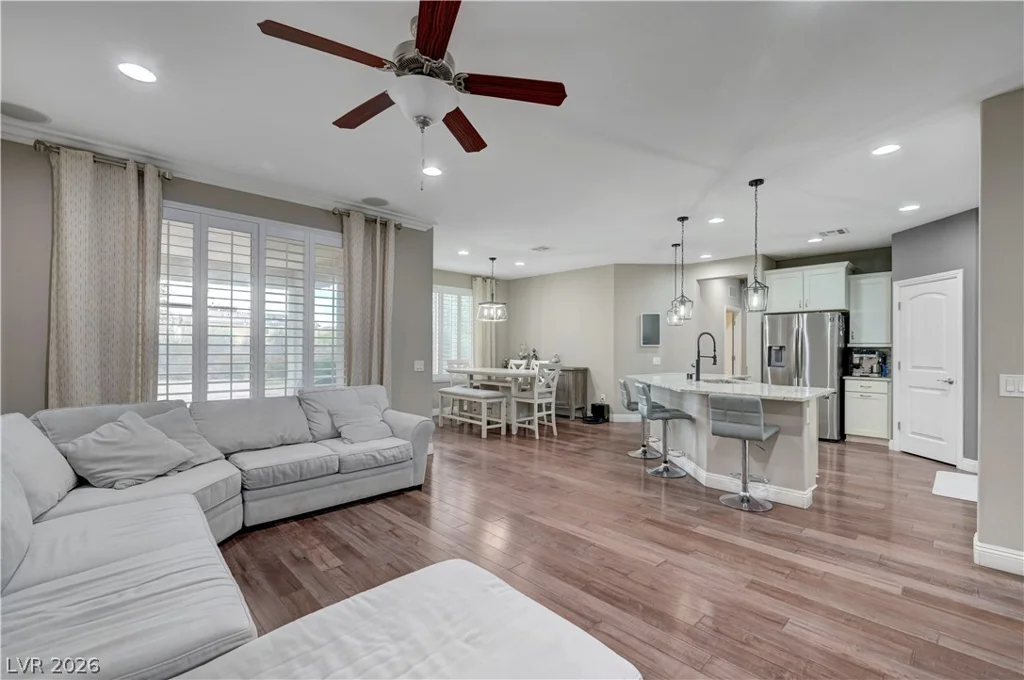 7694 Canyon Diablo, Las Vegas, NV 89179