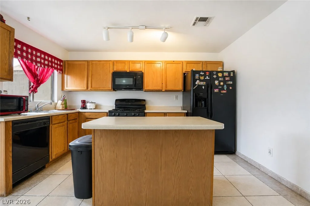 6548 Shining Sand, Las Vegas, NV 89142