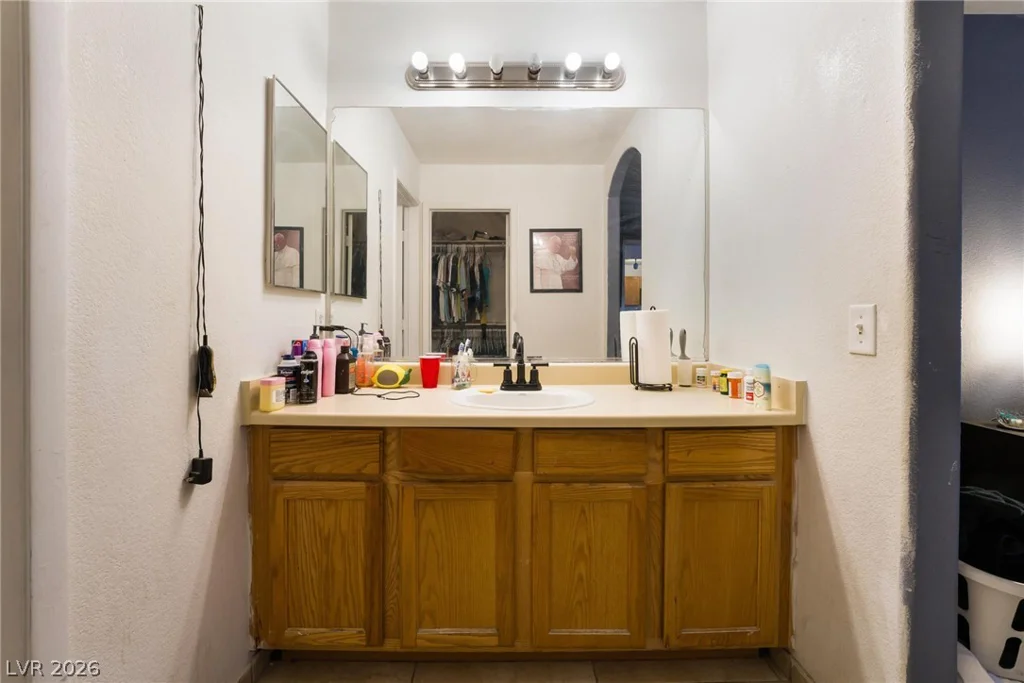 6548 Shining Sand, Las Vegas, NV 89142