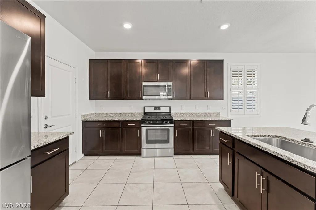 7790 Meng, Las Vegas, NV 89113