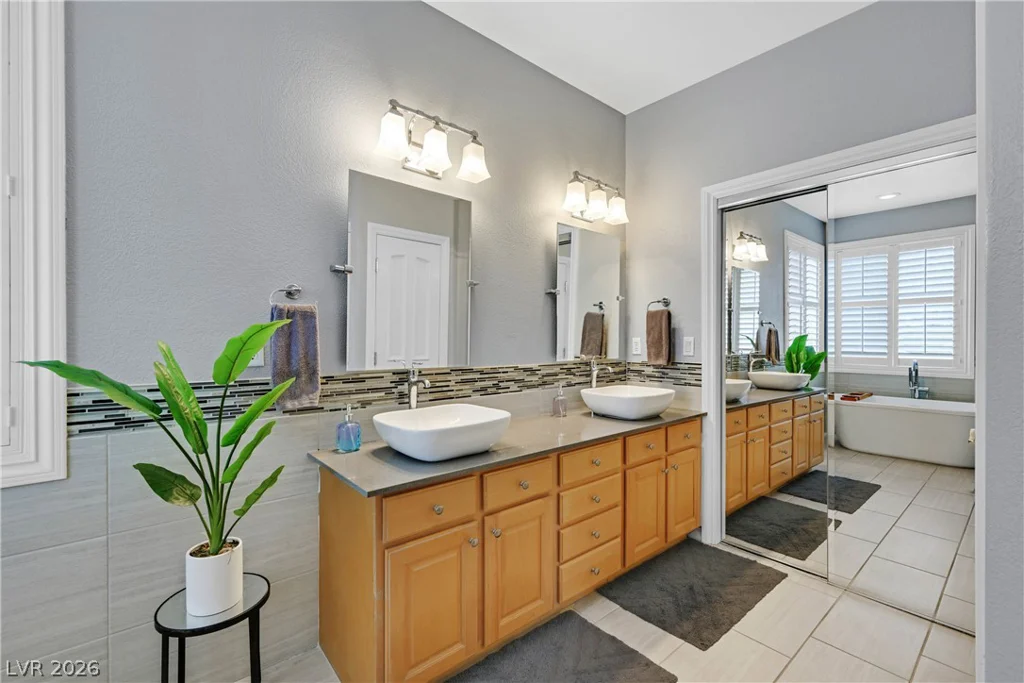 269 Hickory Hollow, Las Vegas, NV 89123