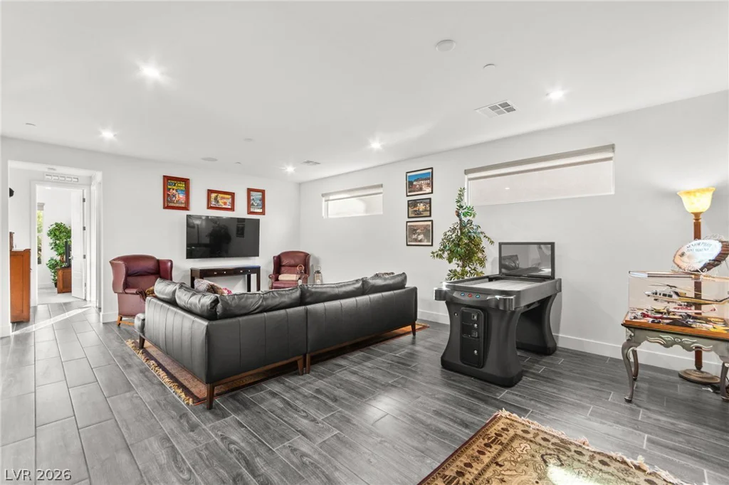 1948 Regal Bluff, Henderson, NV 89052