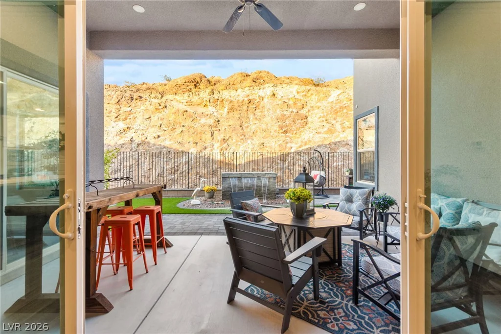 1948 Regal Bluff, Henderson, NV 89052