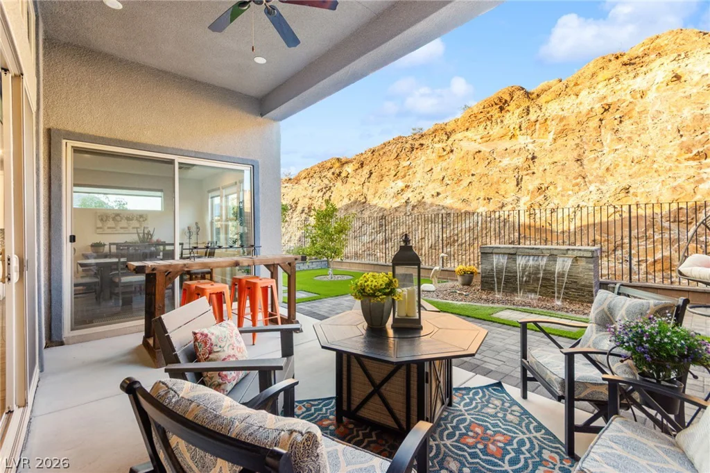 1948 Regal Bluff, Henderson, NV 89052