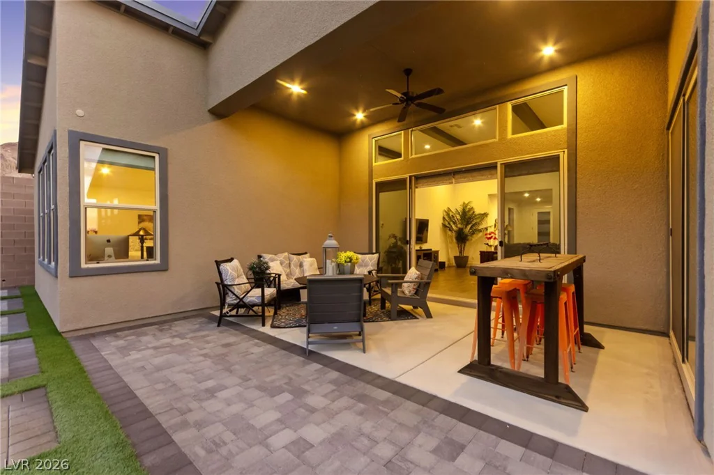 1948 Regal Bluff, Henderson, NV 89052