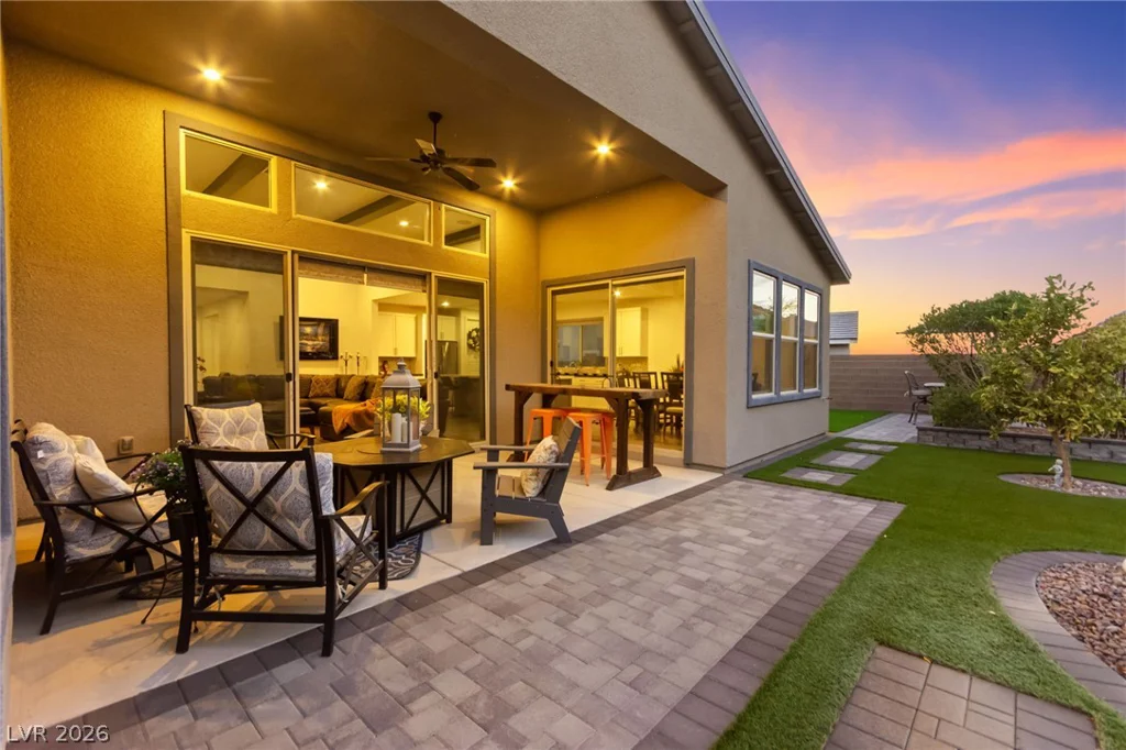 1948 Regal Bluff, Henderson, NV 89052