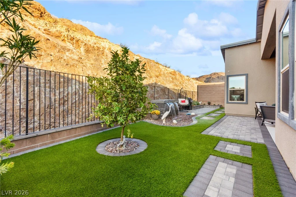 1948 Regal Bluff, Henderson, NV 89052