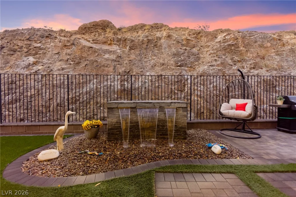 1948 Regal Bluff, Henderson, NV 89052