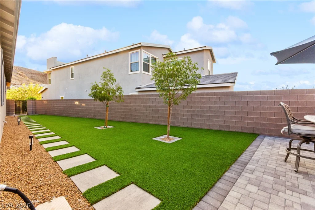 1948 Regal Bluff, Henderson, NV 89052