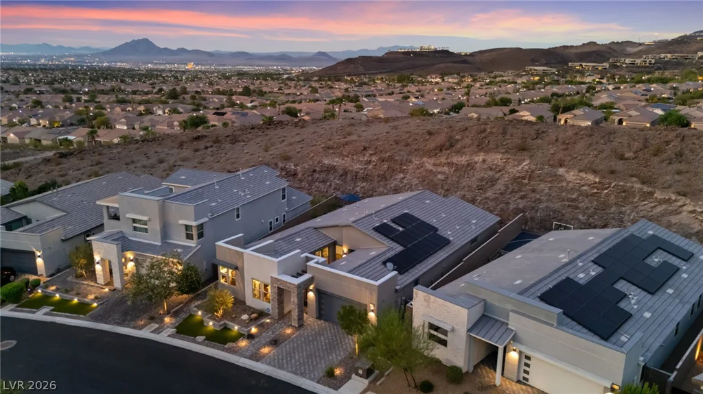 1948 Regal Bluff, Henderson, NV 89052
