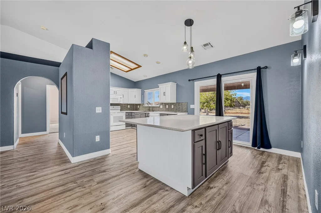2120 Mount Charleston, Pahrump, NV 89048