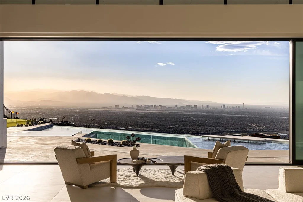 563 Grand Rim, Henderson, NV 89012