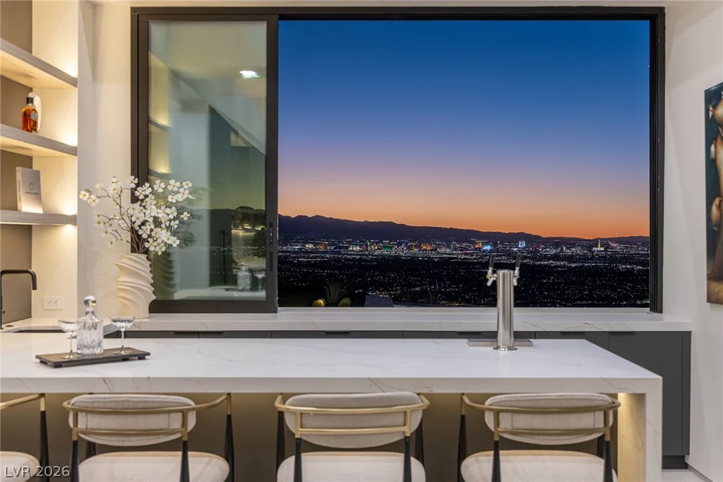 563 Grand Rim, Henderson, NV 89012