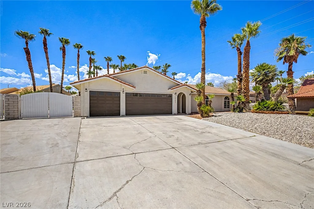 1101 Byorick, Las Vegas, NV 89128