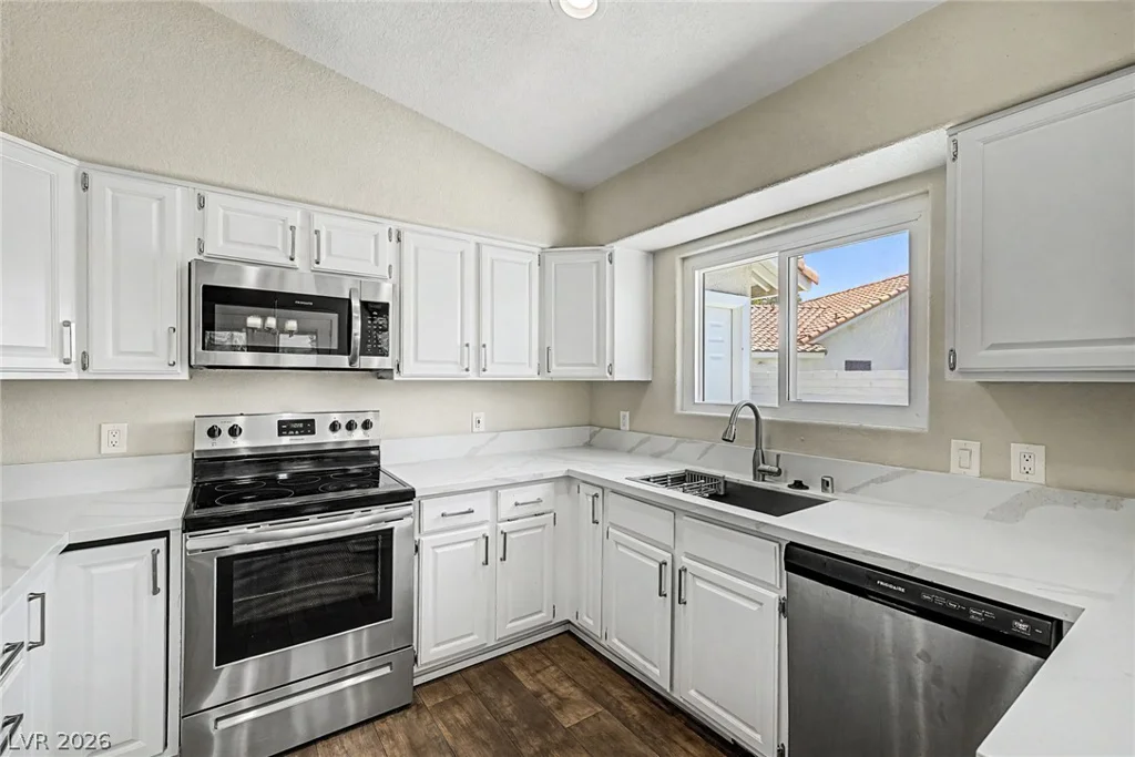 1101 Byorick, Las Vegas, NV 89128