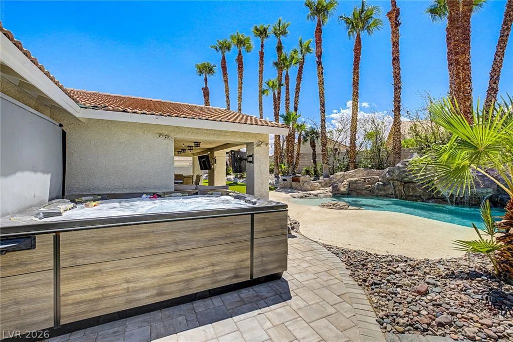 1101 Byorick, Las Vegas, NV 89128