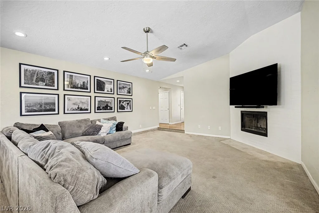 1101 Byorick, Las Vegas, NV 89128