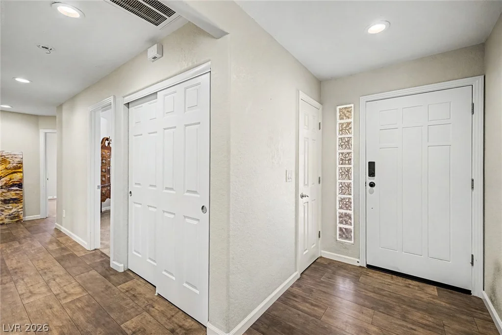 1101 Byorick, Las Vegas, NV 89128