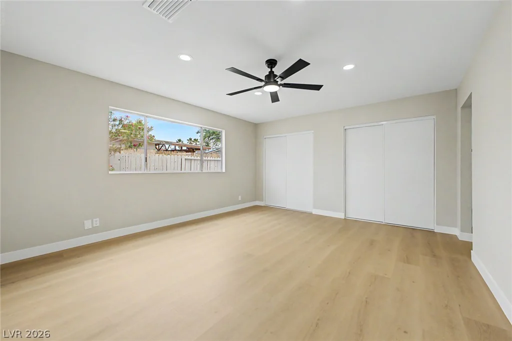 324 Lakehurst, Las Vegas, NV 89145