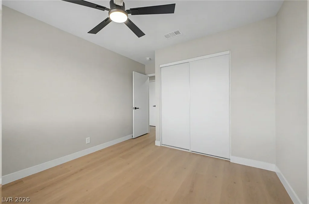 324 Lakehurst, Las Vegas, NV 89145