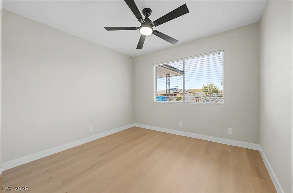 324 Lakehurst, Las Vegas, NV 89145