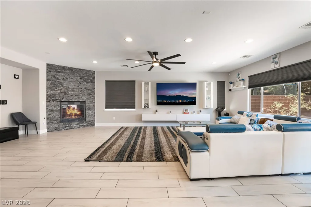8358 Nelson Ridge, Las Vegas, NV 89178