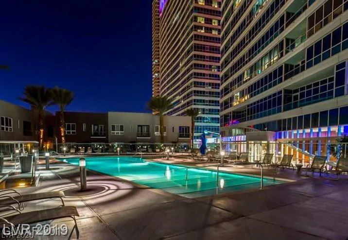 4525 Dean Martin, Las Vegas, NV 89103