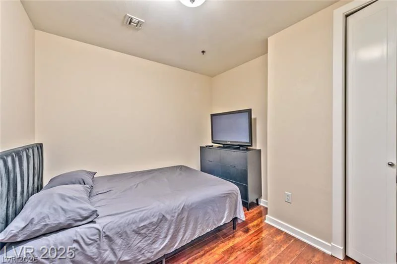 4525 Dean Martin, Las Vegas, NV 89103