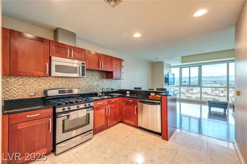 4525 Dean Martin, Las Vegas, NV 89103