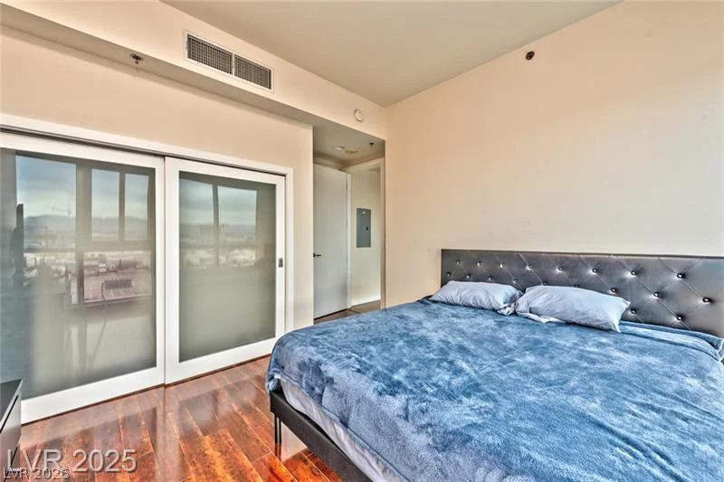 4525 Dean Martin, Las Vegas, NV 89103