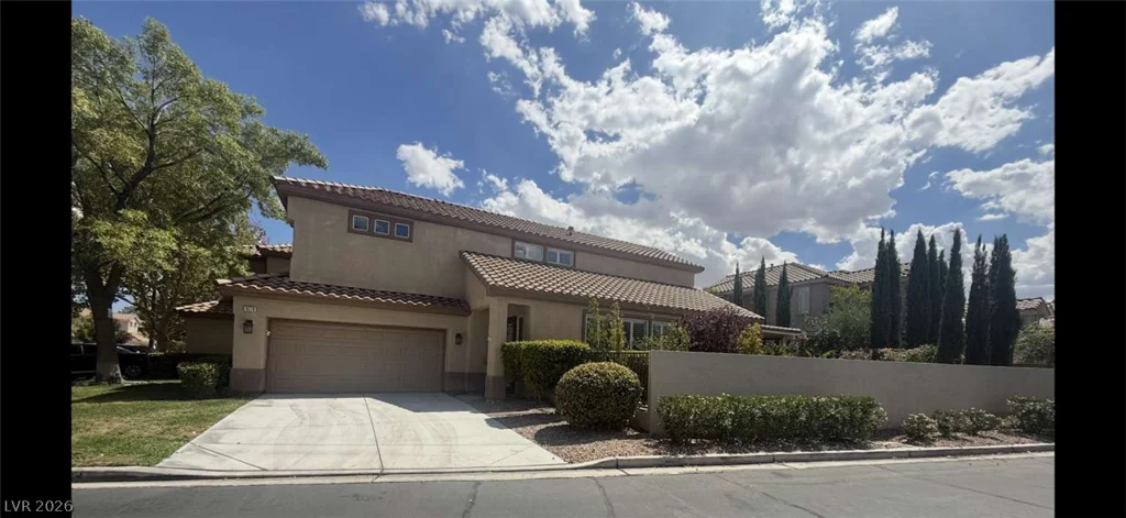 9329 Eagle Ridge, Las Vegas, NV 89134