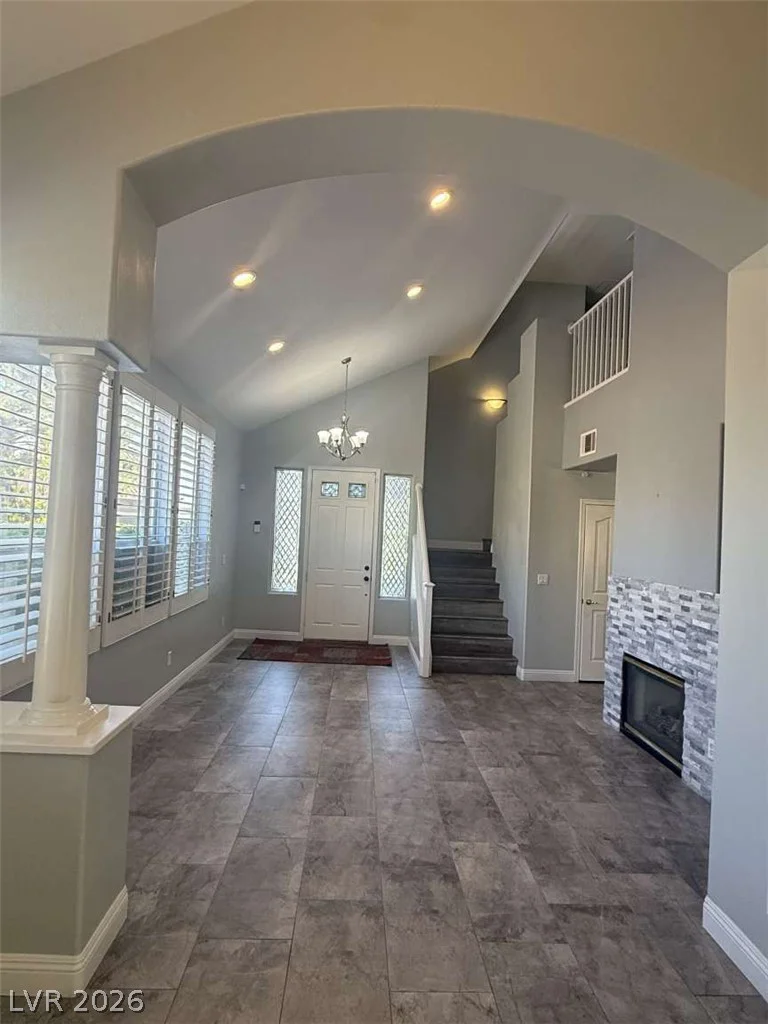 9329 Eagle Ridge, Las Vegas, NV 89134