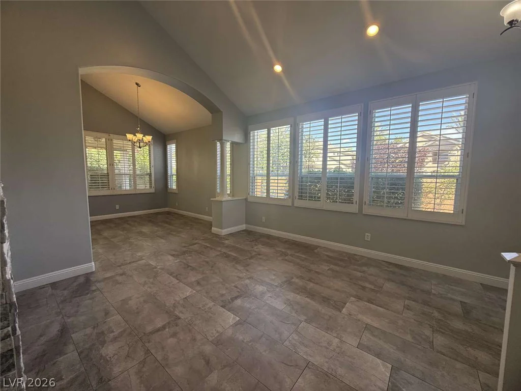 9329 Eagle Ridge, Las Vegas, NV 89134