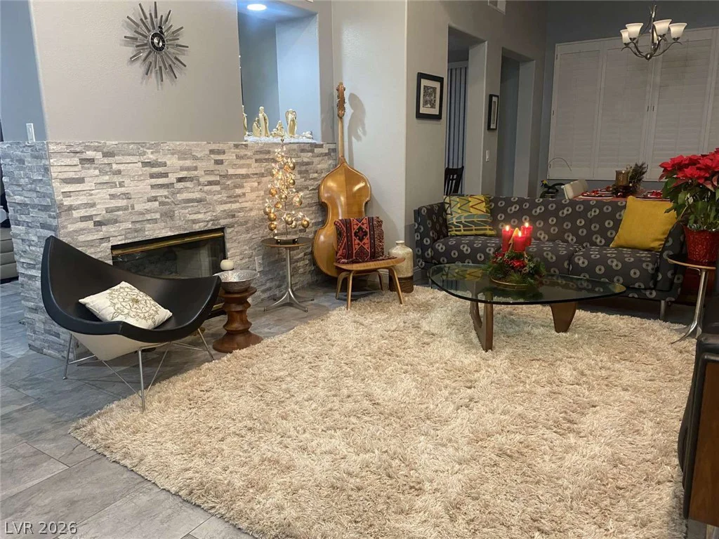 9329 Eagle Ridge, Las Vegas, NV 89134