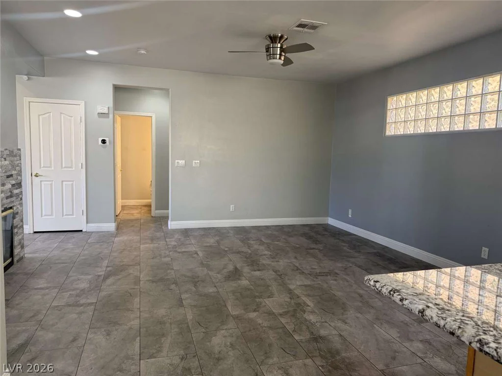 9329 Eagle Ridge, Las Vegas, NV 89134